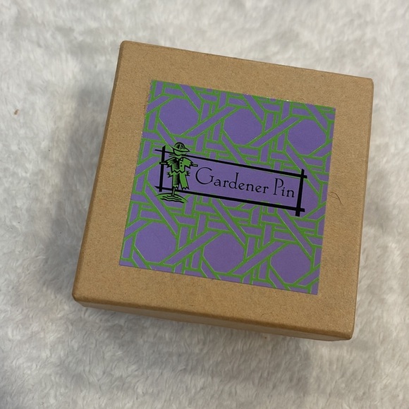 Vintage HANDCRAFTED Gardener Safety Pin Brooch Garden Tool Charms Mixd Metal - Picture 4 of 4